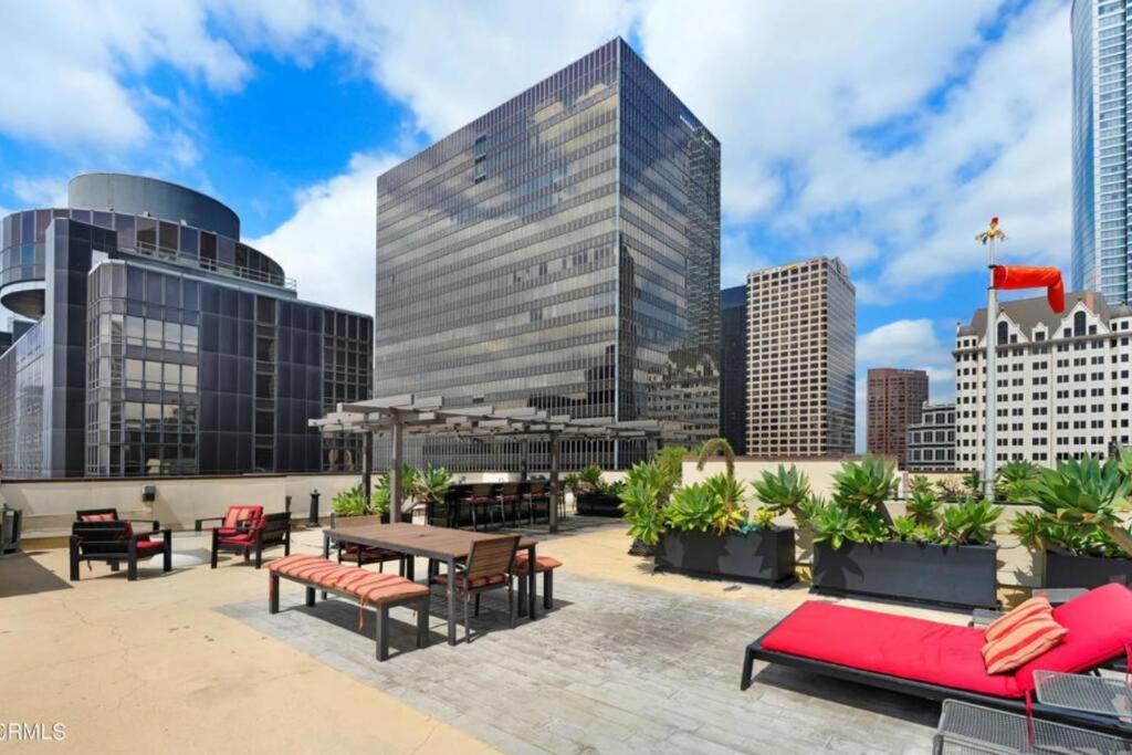 Aparthotel In The Heart Of Downtown Angeles
