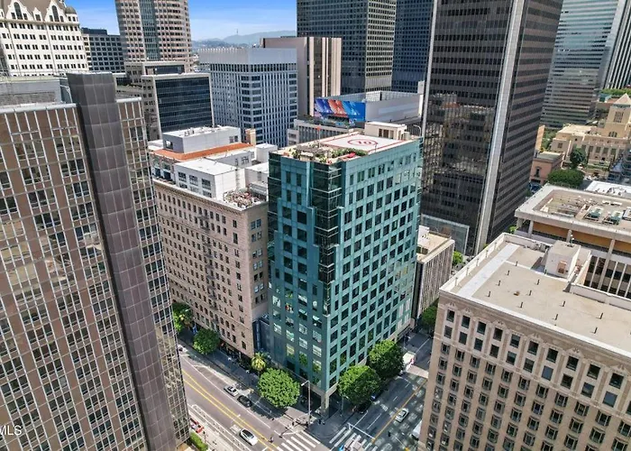 Condo In The Heart Of Downtown Los Angeles